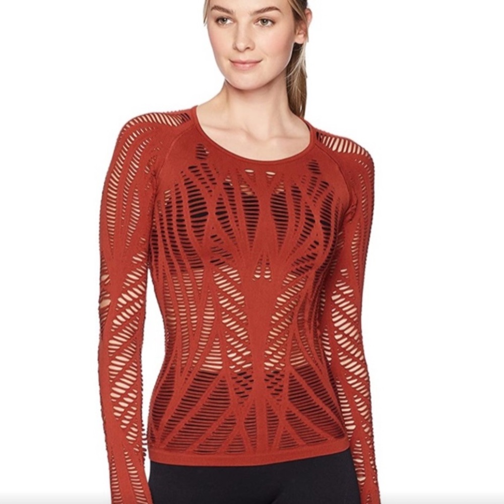 ALO YOGA RUST LONG SLEEVE TOP WITH CUTOUTS
